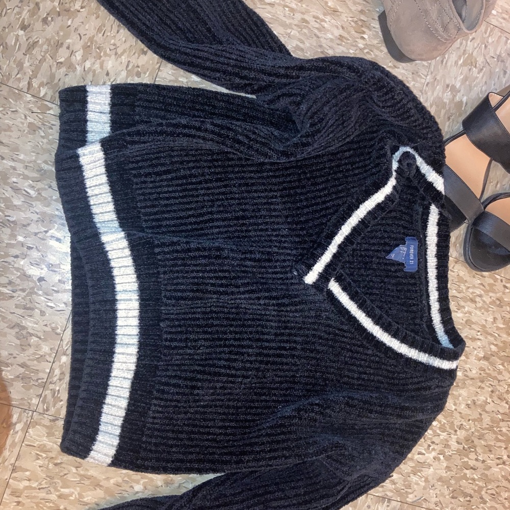 Forever 21 sweatshirt cropped